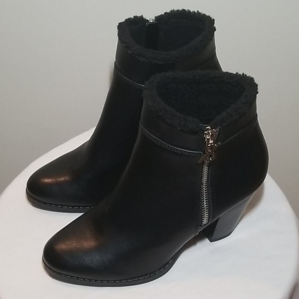 PARKER & SKY Black Leather Ankle Boots Size 7